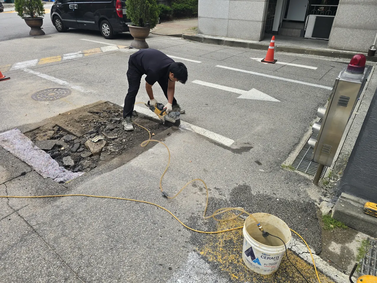 도로 아스팔트 절단 작업